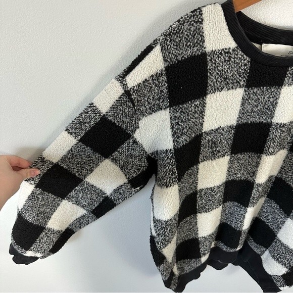 J.O.A. Black & White Buffalo Checkered Plaid Crew Neck Sweater Size Medium - Picture 6 of 16